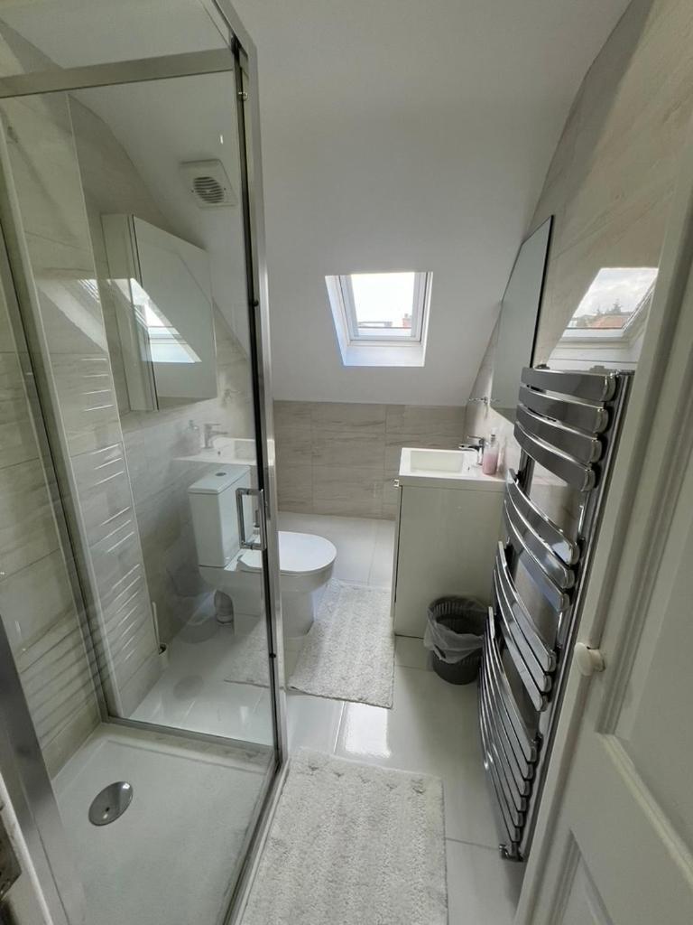 פינצ'לי Zenobia London Luxury Apartments מראה חיצוני תמונה