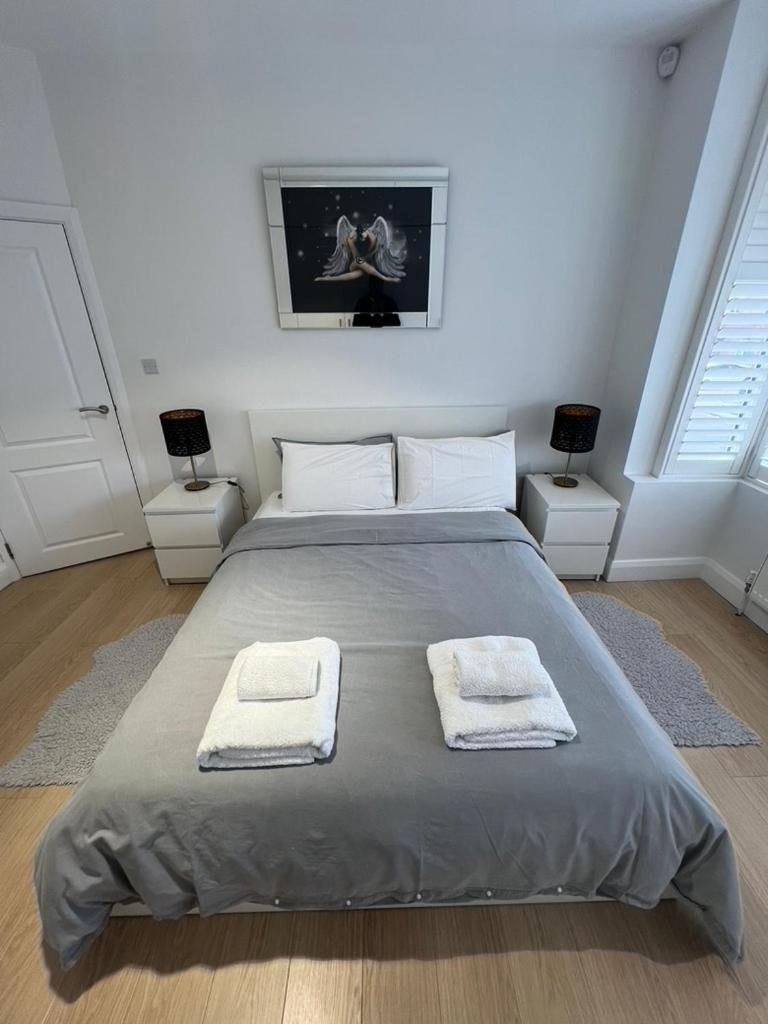 פינצ'לי Zenobia London Luxury Apartments מראה חיצוני תמונה